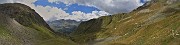 51 Vista panoramica sulla alta Val Camisana ricca di ben 139 massi incisi